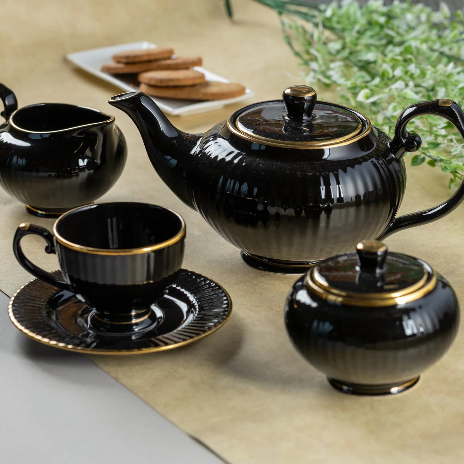 Exquisite Crockeries